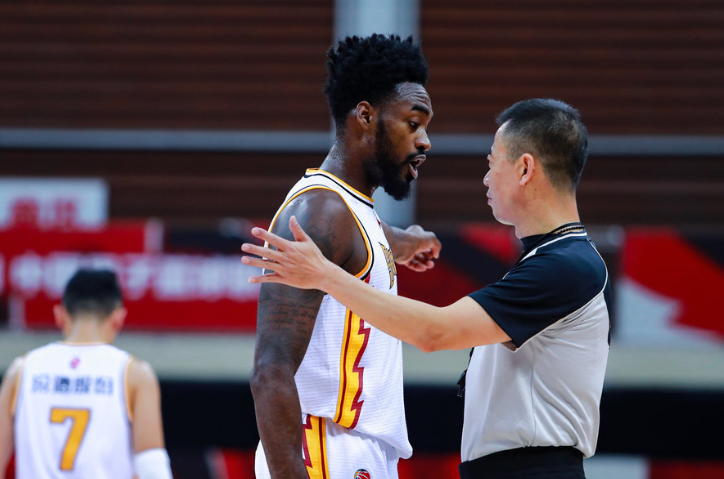 山西队外线高命中率，击败对手的简单介绍