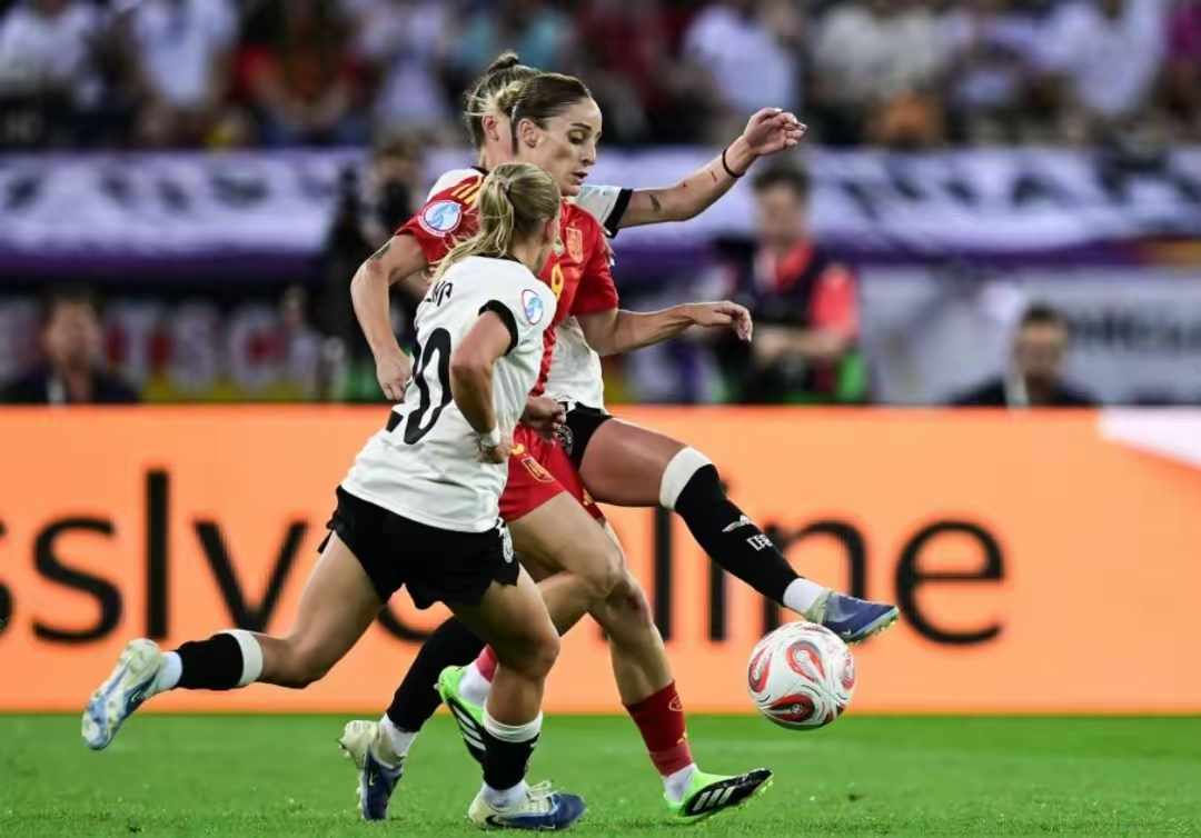 西班牙瑞士关键一役，胜者晋级的简单介绍