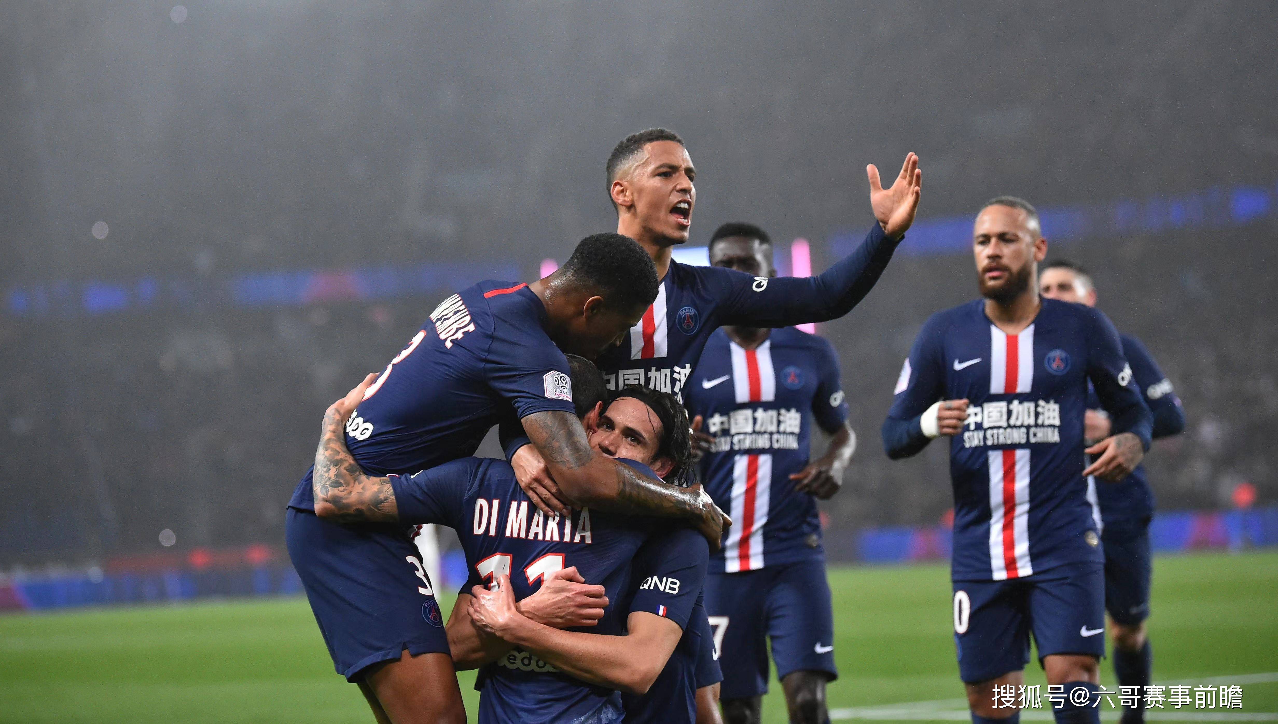包含巴黎圣日耳曼主场大捷，迎来胜利的词条