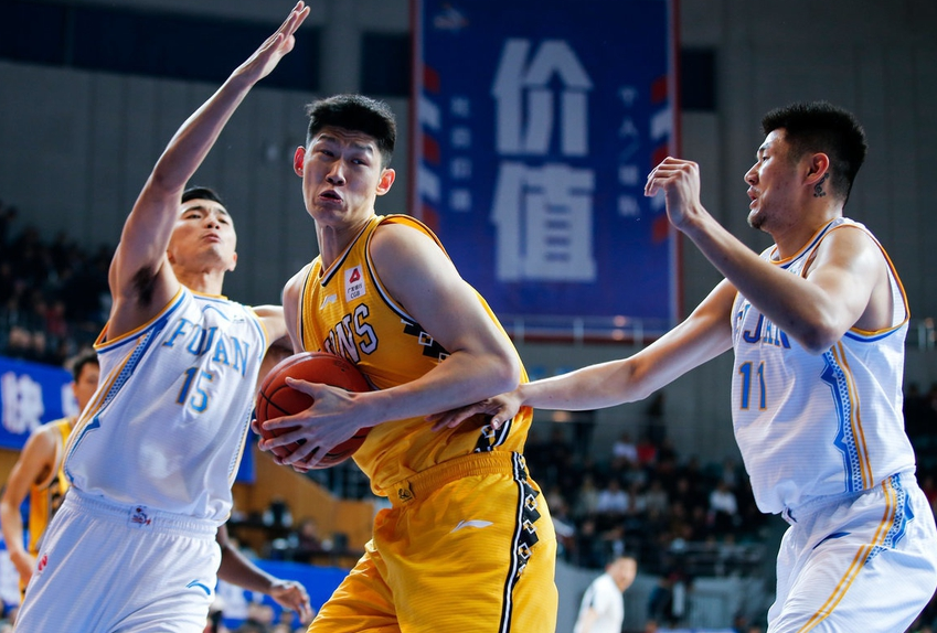 开云下载-包含上海队轻取鹈鹕，胡金秋高光表现的词条