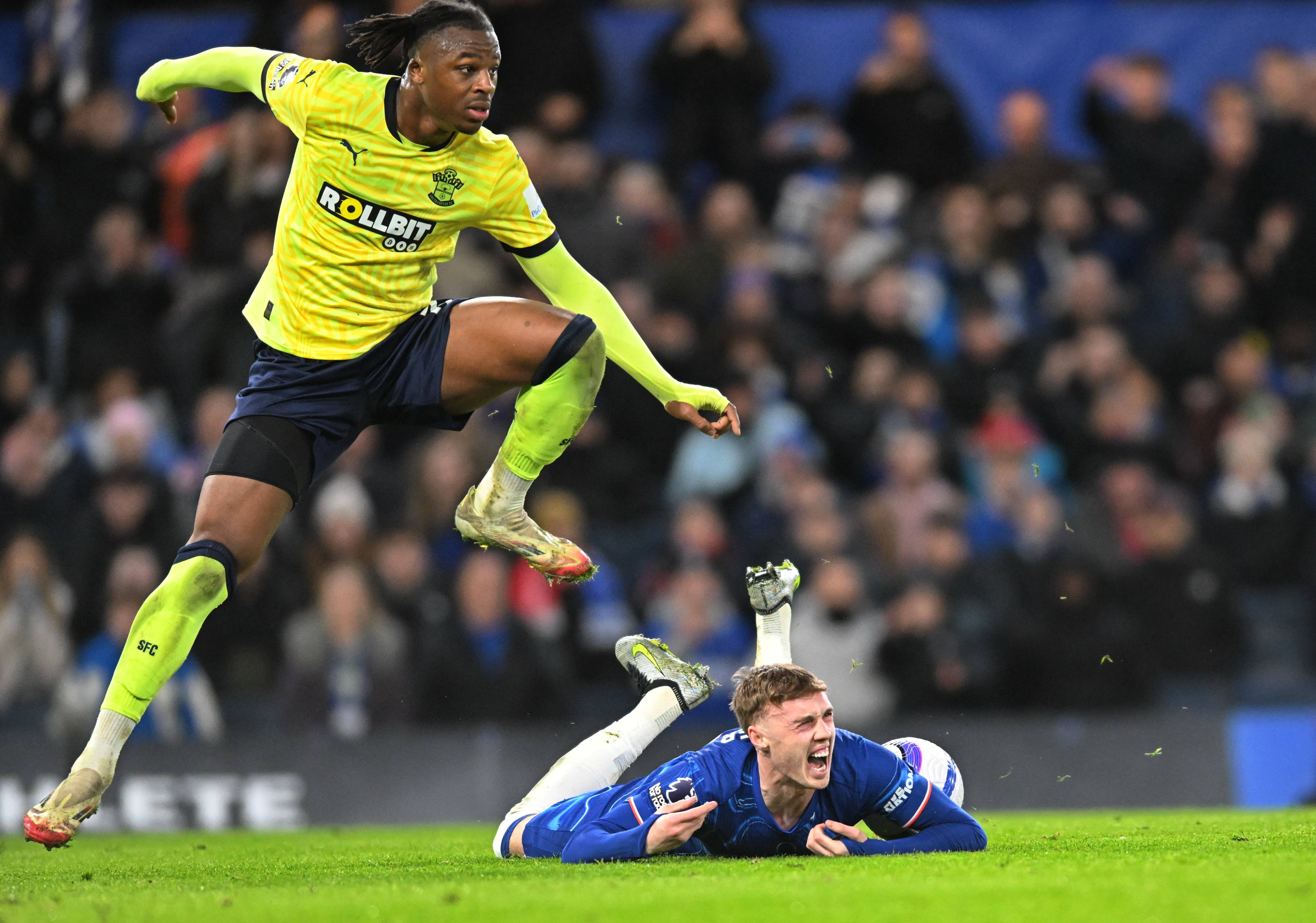 关于切尔西客场大胜，进入前四位置的信息