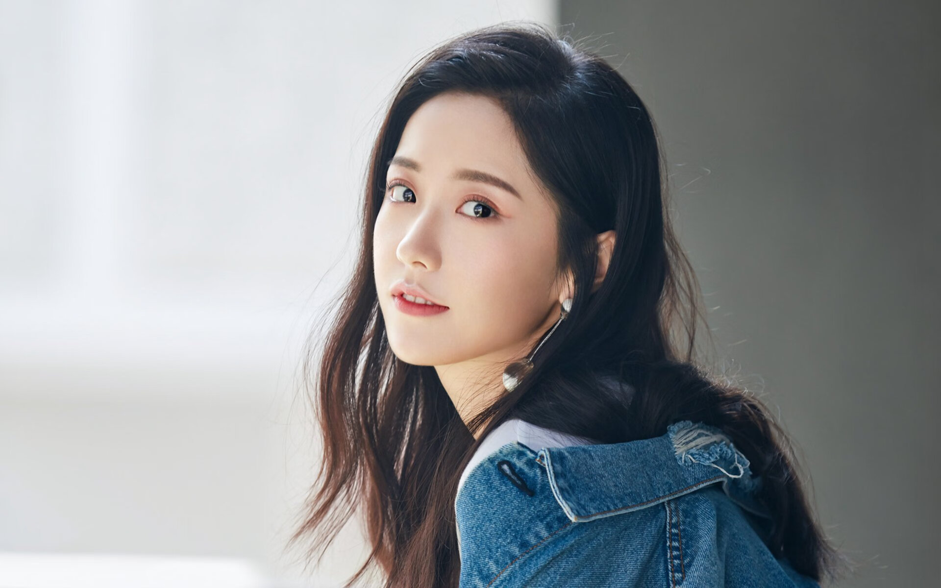 开云体育视频直播-跨界传奇，当足球的丹麦童话遇见NBA的巴尔韦德时刻