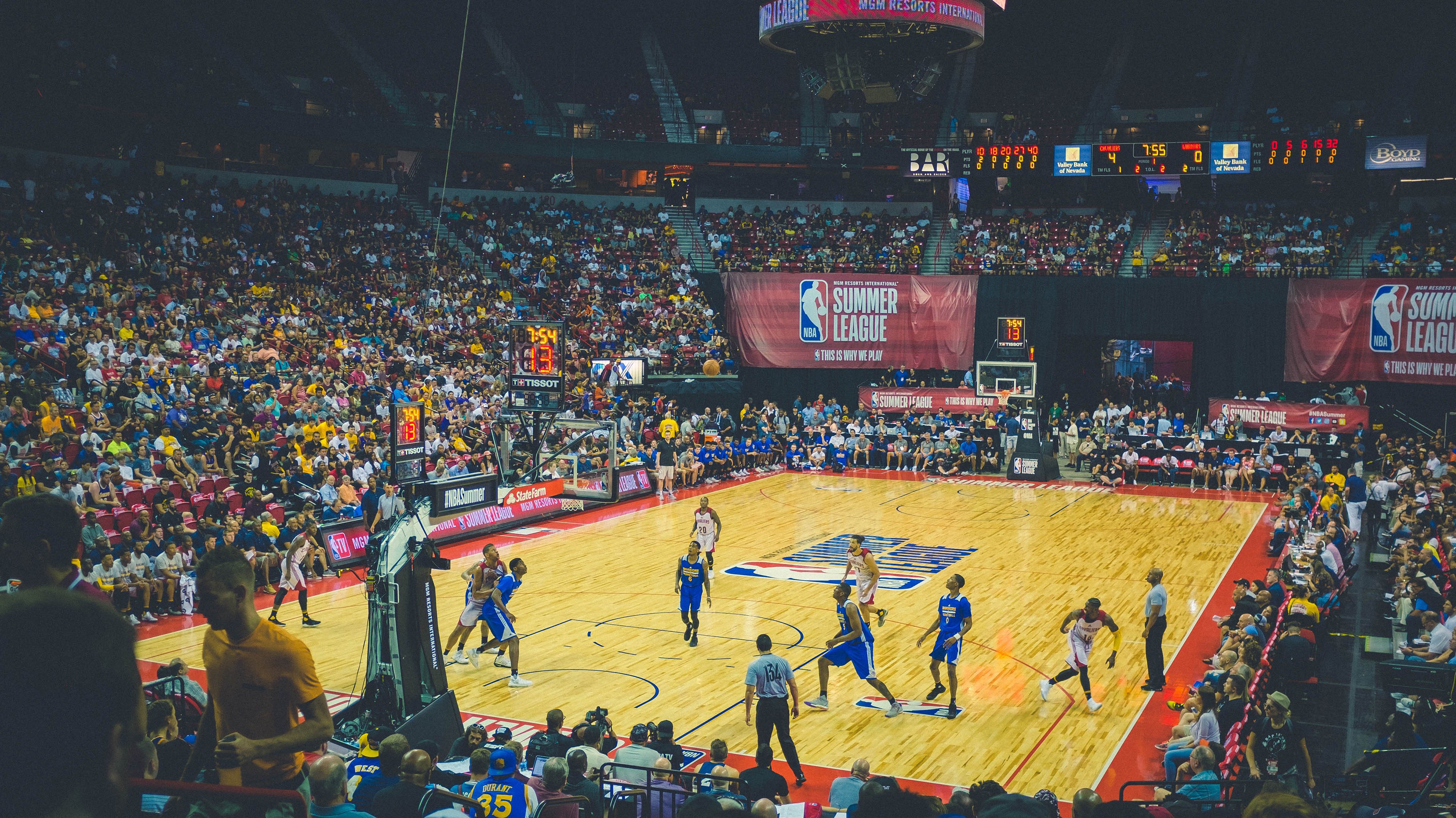 西甲国家德比之夜，武切维奇关键回合不手软