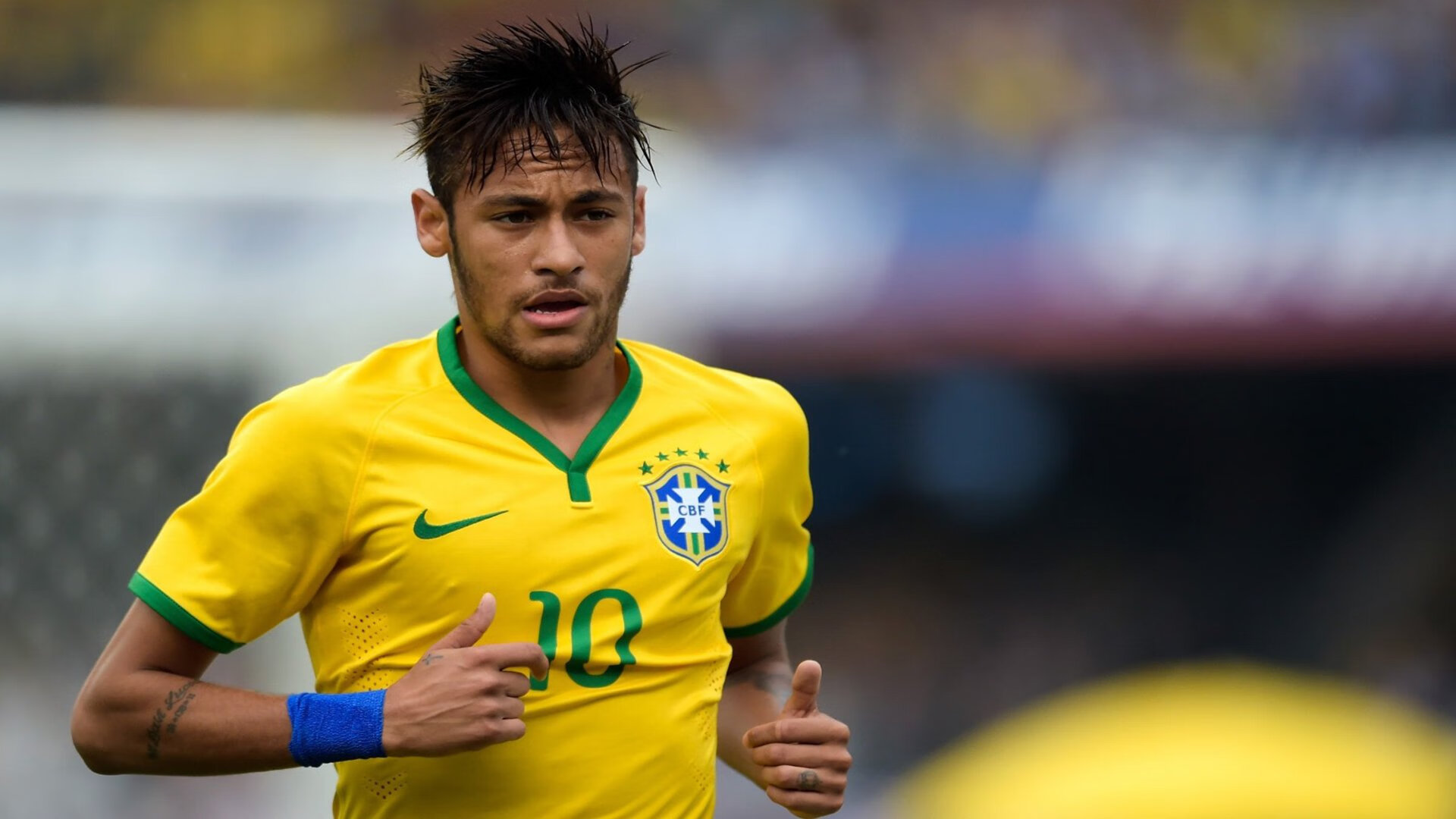 开云下载-加维的完美交响曲，曼城掀翻巴黎背后的战术革命与少年大师